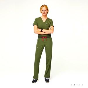 Figs Olive Green Scrub Set - L top XLP pants